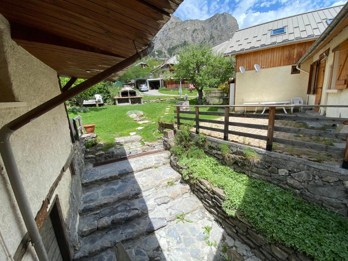 L Alpin Bel Appartement Avec Terrasse Dans Vieille Ferme De Montagne Renovee Les Orres Exteriér fotografie